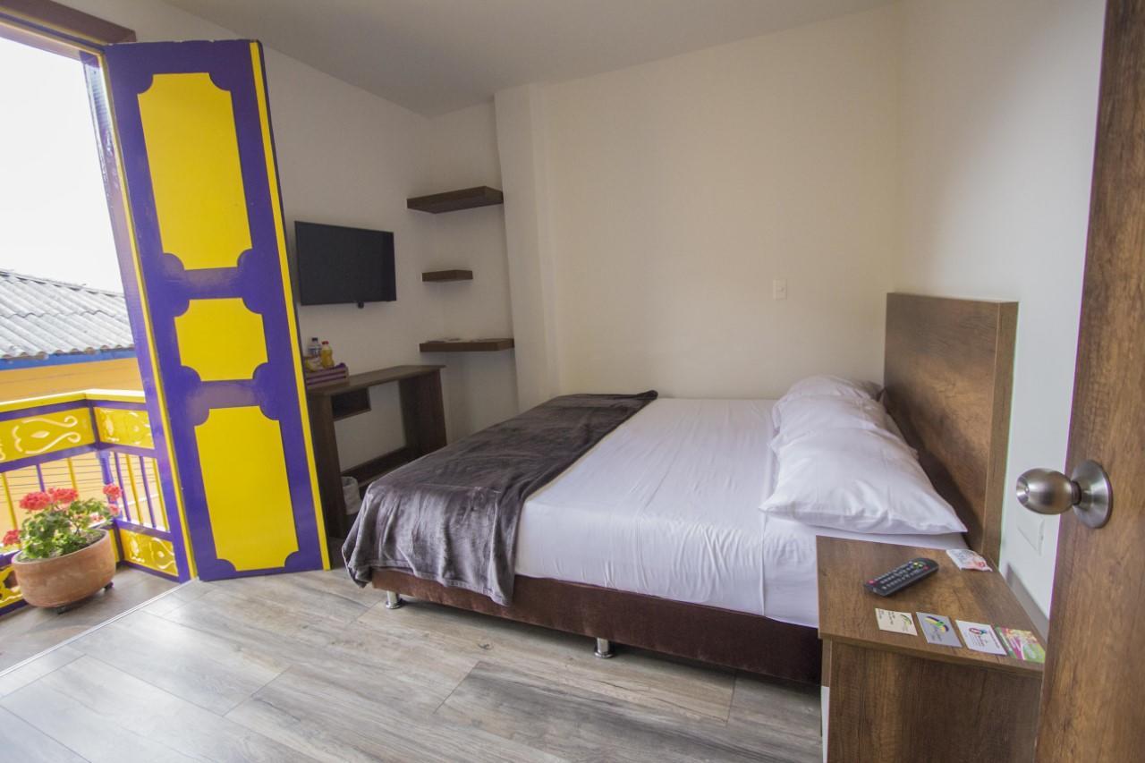 Hotel Junior Plaza Apía Exteriör bild